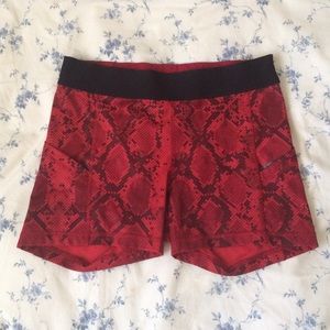 Size 8 Lululemon spandex