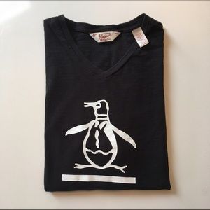 Men's Size Medium Penguin Vneck Shirt