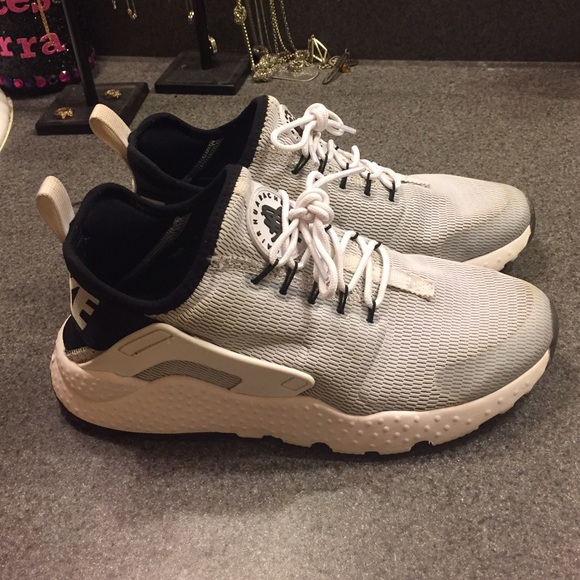 White Nike air huarache* lowered price