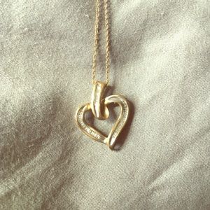 Diamond heart pendant yellow gold