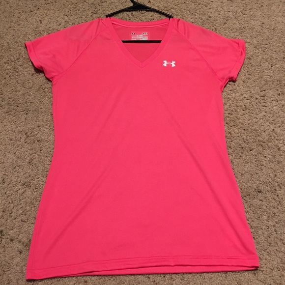 Women's pink under armour tee shirt