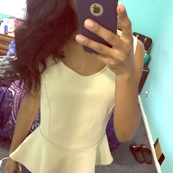Missguided Tops - VEY CUTEE BEIGE PEPLUM TOP