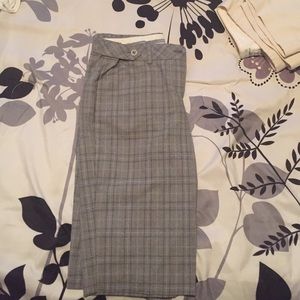 Express dress capris Bermuda style