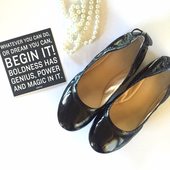 Cole Haan Manhattan Bow ballet flats • waterproof