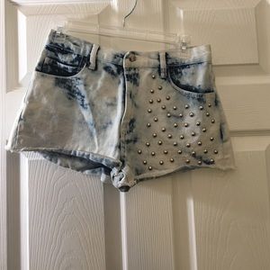 Forever21 acid wash Jean shorts with rhinestones