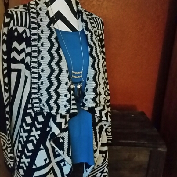 Comfort and Peace tribal cardigan. Last one! - Picture 4 of 4