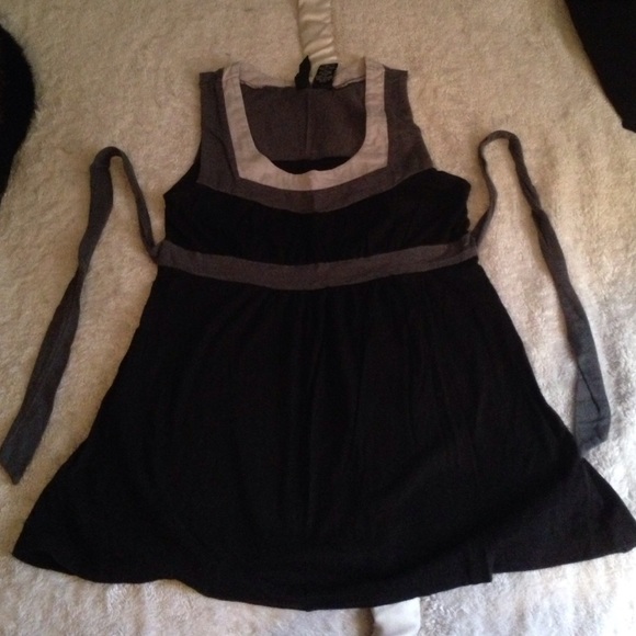 Black tank with tie