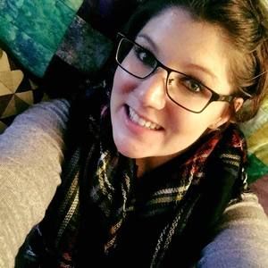 Meet your Posher, Larisa