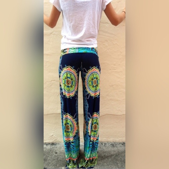 🛍🎉HP🛍LAST ONE🎉 Palazzo Pants Floral/Tribal - Picture 3 of 4