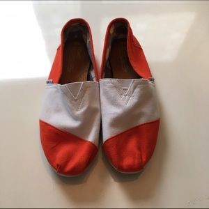 Men's Size 11 Toms Shoes