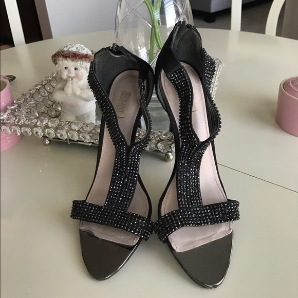 Glint t strap heels!! Size 7
