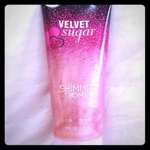 Bath & Body Works Velvet Sugar Shimmer Bomb 6oz