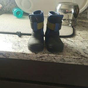 Size 4 toddler boots
