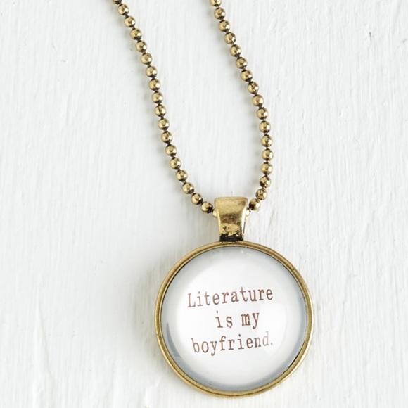 "Literature is my boyfriend" Necklace
