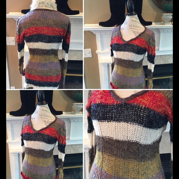 Fun V neck striped sweater - Picture 2 of 3