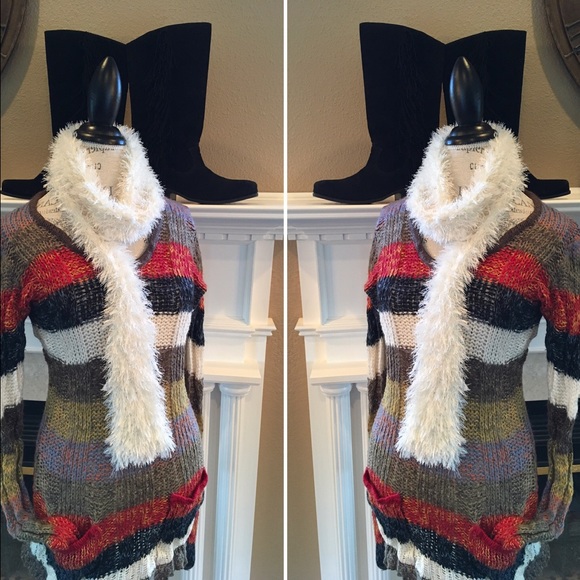 Fun V neck striped sweater - Picture 3 of 3