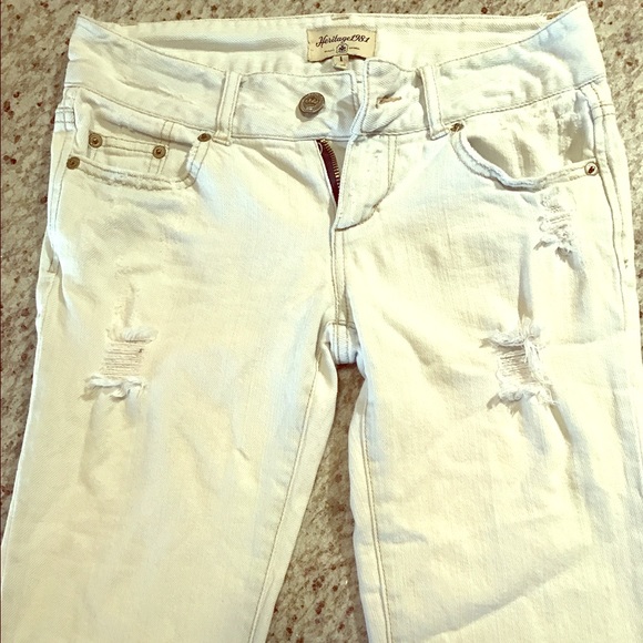Boot cut Jean. Size 1. - Picture 1 of 4