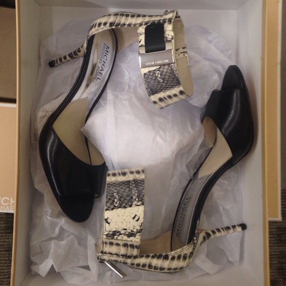 Michael Kors Guiliana Open Toe printed leather