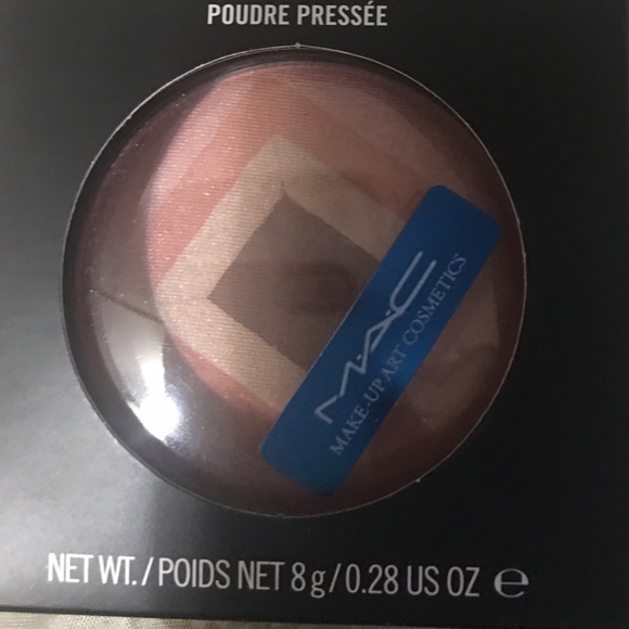 Mac colour form powder