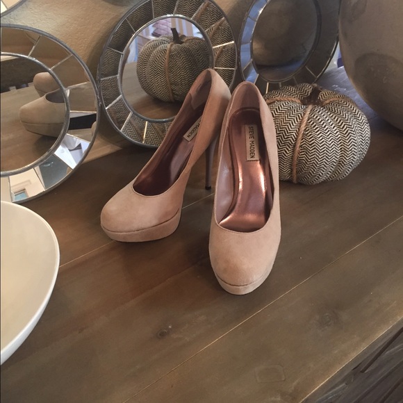 Steve Madden pump heel platform suede patent leath