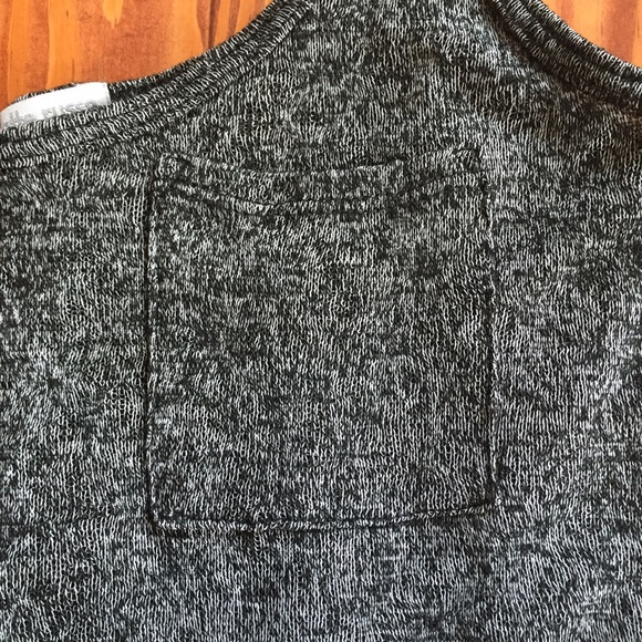 ❌SOLD❌Heathered Black and White High Low Tank - Picture 2 of 4