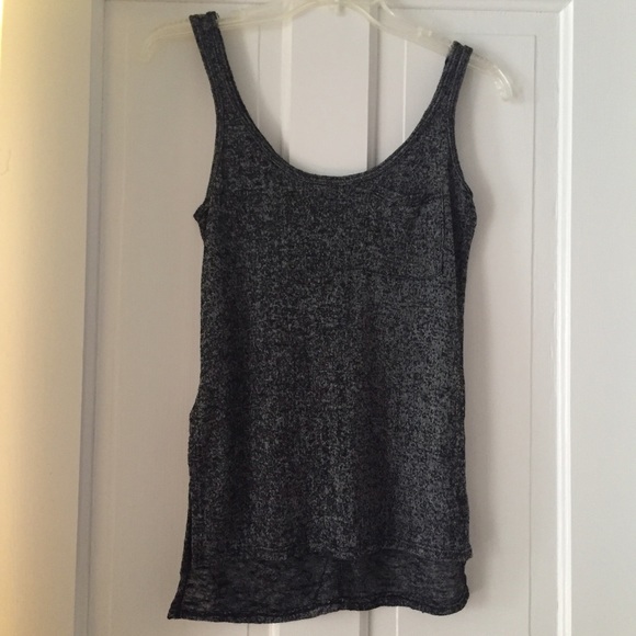 ❌SOLD❌Heathered Black and White High Low Tank - Picture 3 of 4