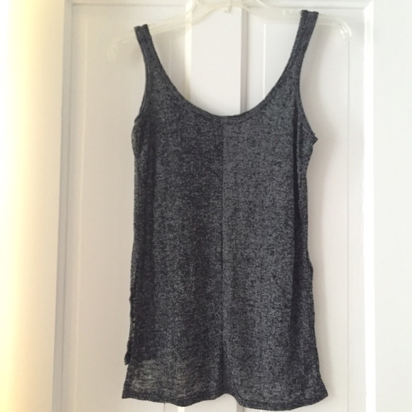 ❌SOLD❌Heathered Black and White High Low Tank - Picture 4 of 4