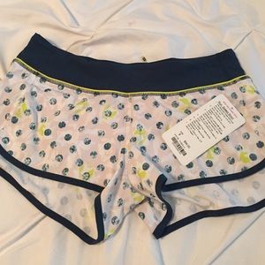 Lulu 4 way stretch speed short