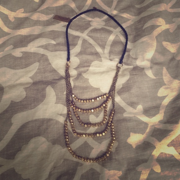 Lucky brand gold necklace final price