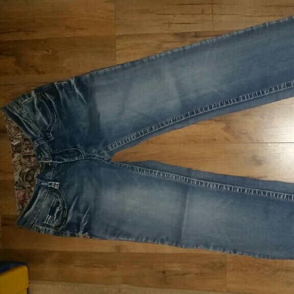 adiktd jeans
