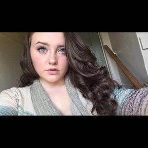 Meet your Posher, Alyssa