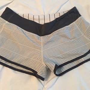 Lulu 2 way stretch speed short