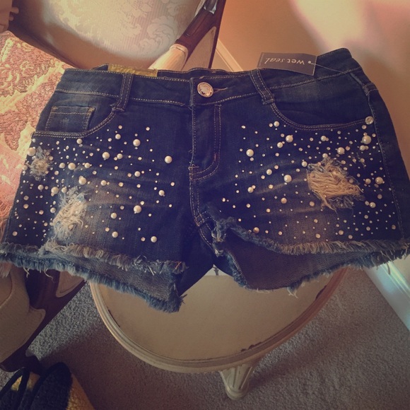 Wet seal bedazzled shorts NWT
