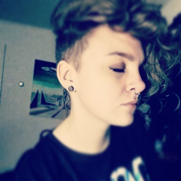 Meet your Posher, Ysabella - Picture 1 of 1