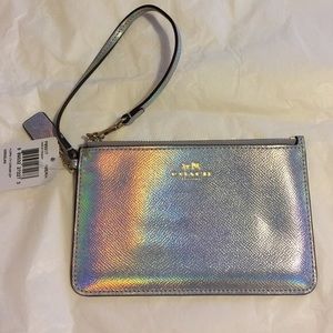 DESPERATELY ISO Wristlet and/or wallet