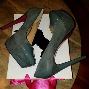 SEXY Grey platform pump