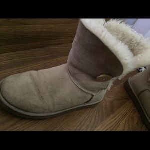 UGGS- bailey buttons boots