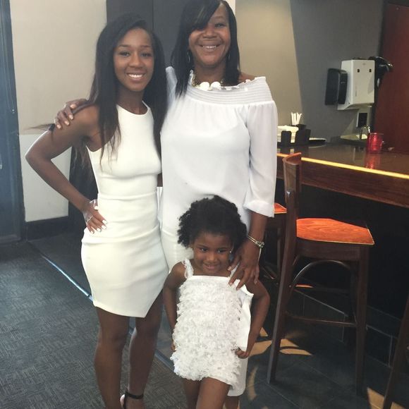 Meet your Posher, Kimberly dukes - Picture 1 of 1