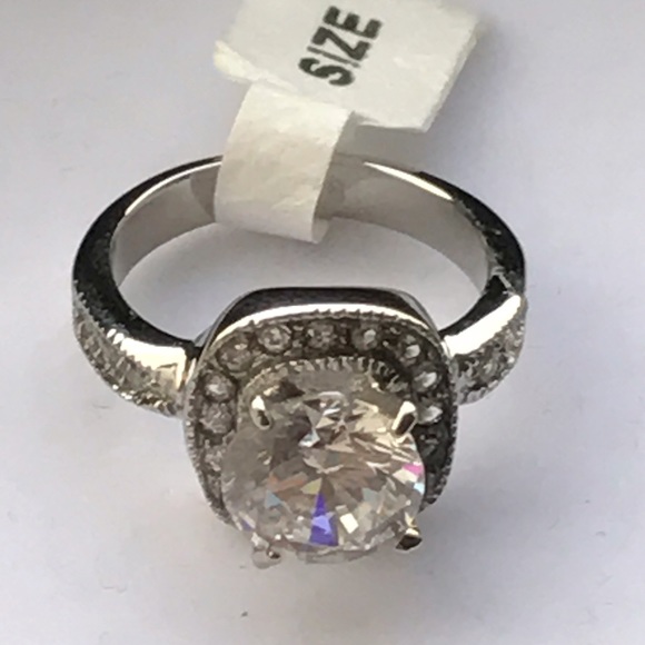 3Carat Round Halo - Picture 2 of 4