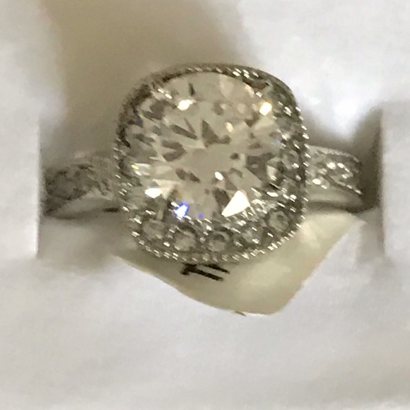 3Carat Round Halo - Picture 4 of 4