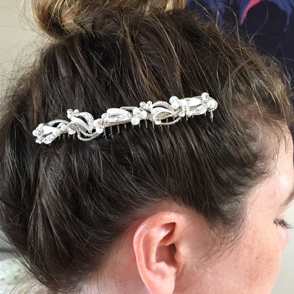 Pronovias wedding hair comb