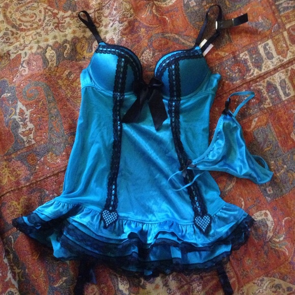 Merrywidow / bustier lingerie with thong