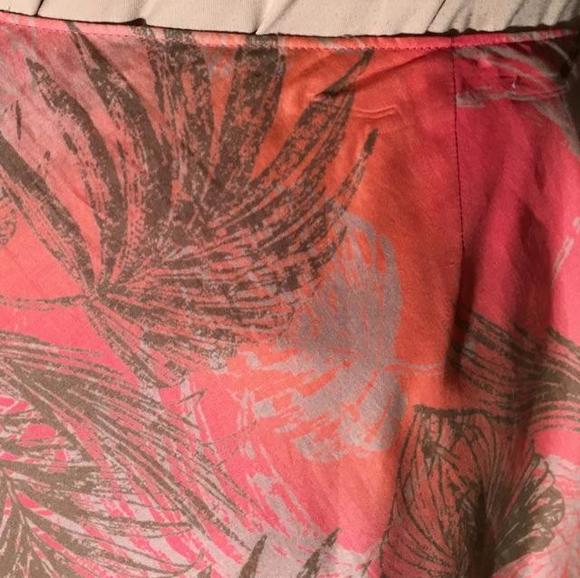 Susan Bristol pink tropical print midi skirt -- size 6 - Picture 3 of 4