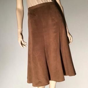 Petite Sophisticate tan micro suede midi skirt -- size 6P