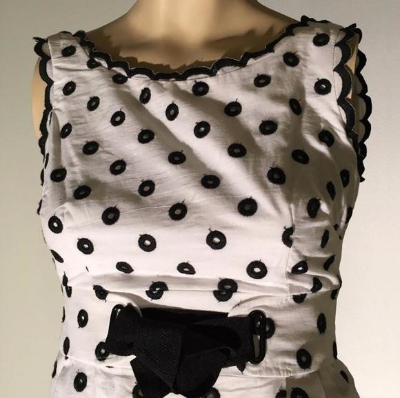 Taylor Petite white/black A-line tank skater dress -- size 0P - Picture 2 of 4