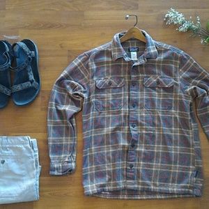 Patagonia button up flannel 100%