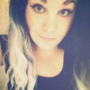 Meet your Posher, Cait