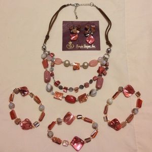 Premier Designs Jewelry set