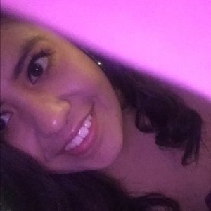 Meet your Posher, Janelle