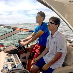 Meet your Posher, Chase